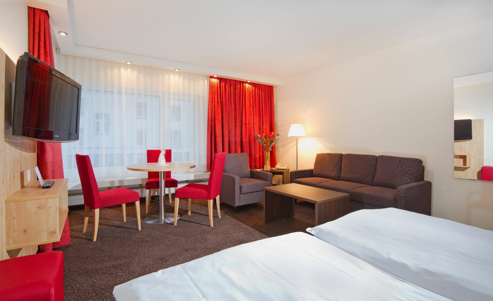 Central Apartments Давос Экстерьер фото