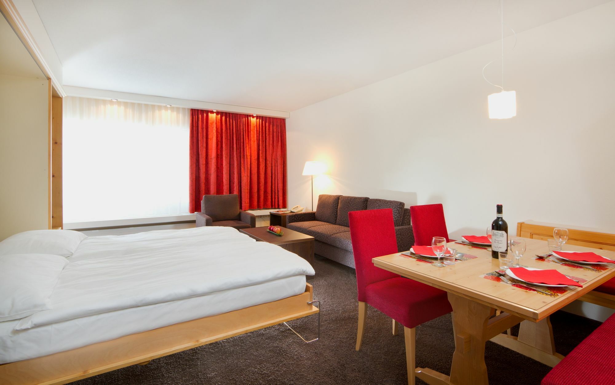 Central Apartments Давос Экстерьер фото